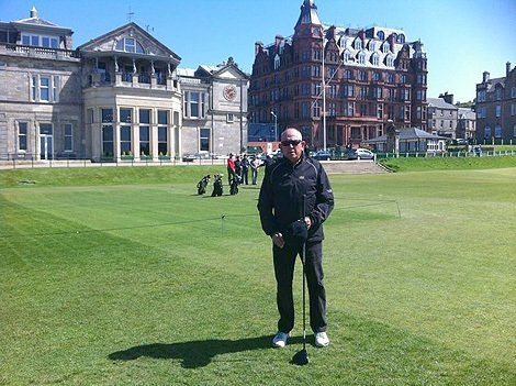 hole in one. pitch putt golf