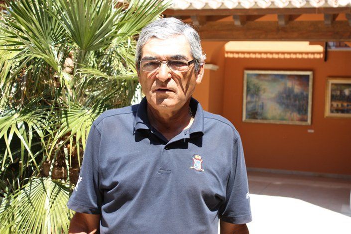 hole in one. pitch putt golf