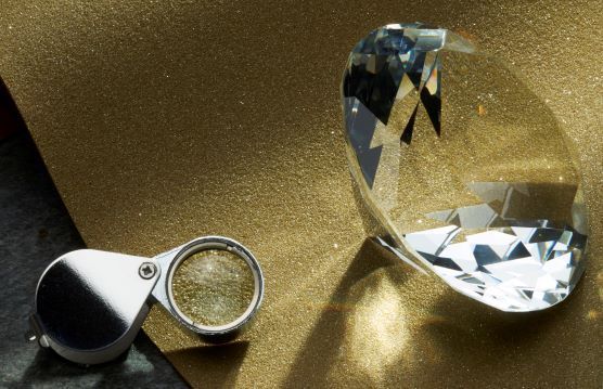 Mit Diamant-belegten Schleifmitteln brillante Oberflächen erzielen ! Mit Ihrer Effizienz und Flexibilität für mehr Nachhaltigkeit und Ressourceneinsparung