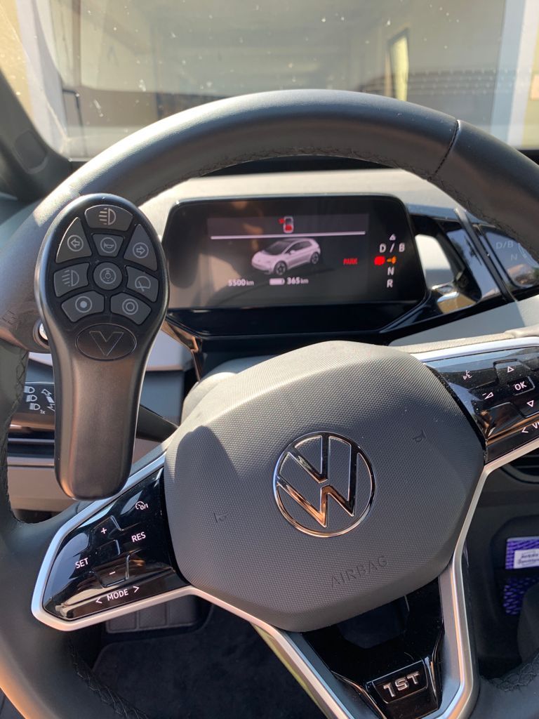 Drehknauf mit Blinker Bedienung; Licht; Hupe Drehknauf mit Blinker Bedienung; Licht; Hupe