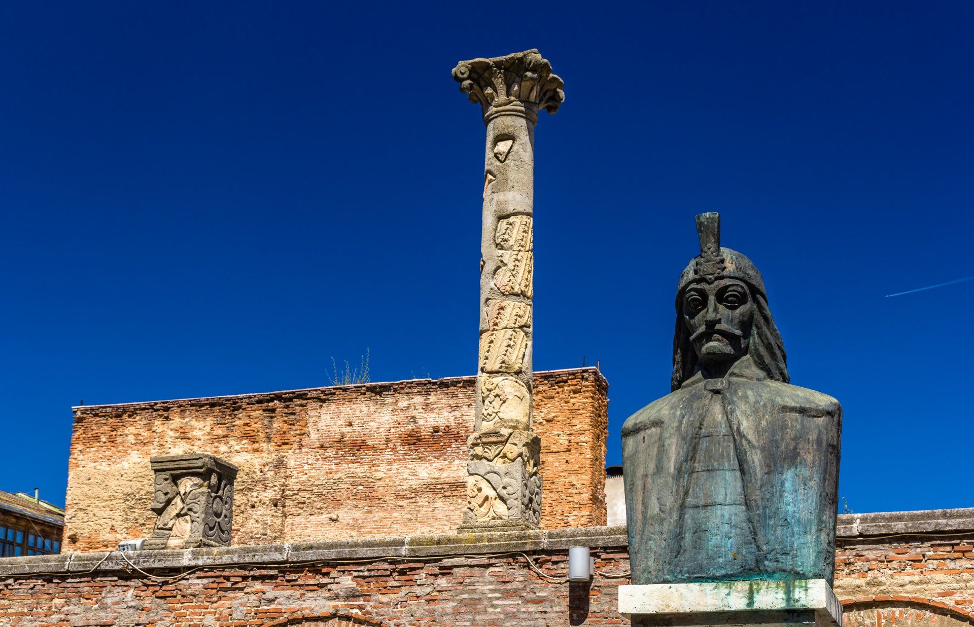 agence voyage roumanie blog comte dracula vlad tepes monument bucarest