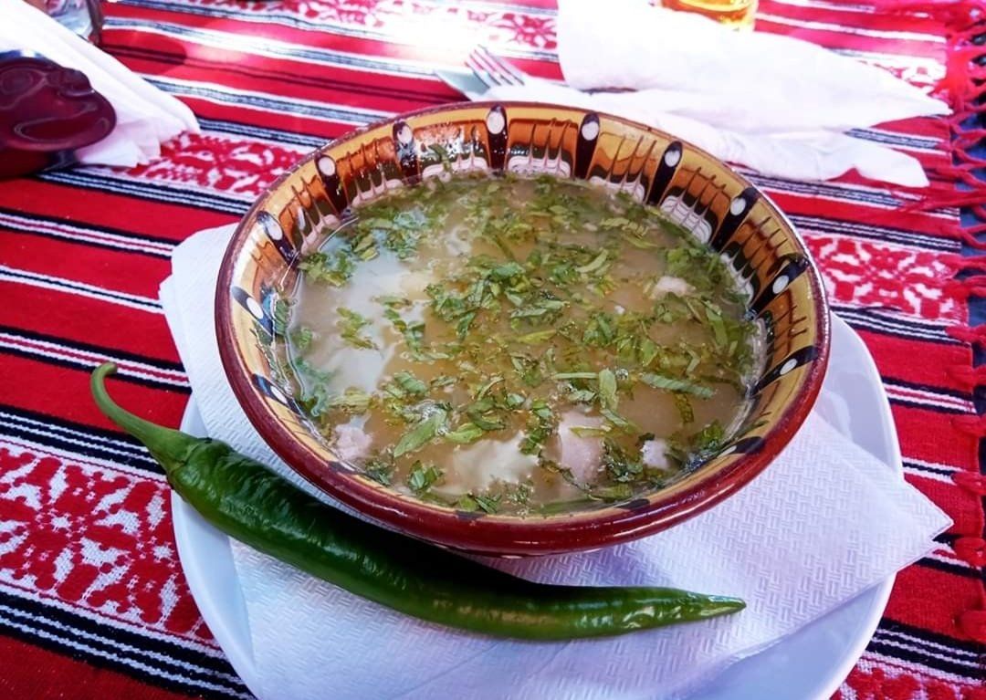 voyage roumanie nourriture traditionnelle soupe ciorba