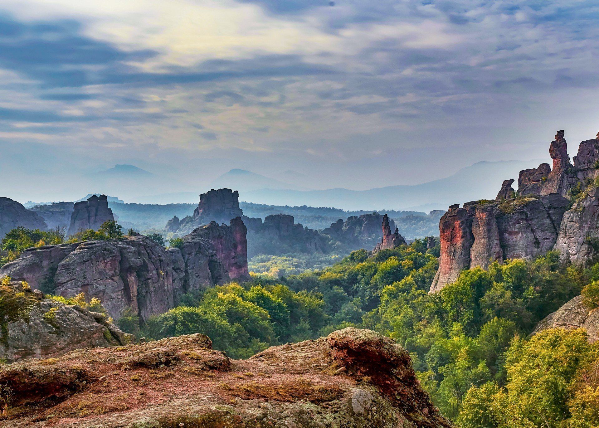 bulgarie-circuit-montagne-rocher-balkans