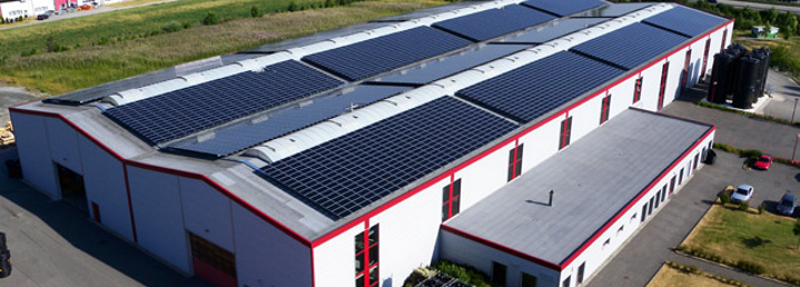 Autoconsumo solar y  placas y paneles solares, energía solar  y renovable. fotovoltaica, autoconsumo industrial,