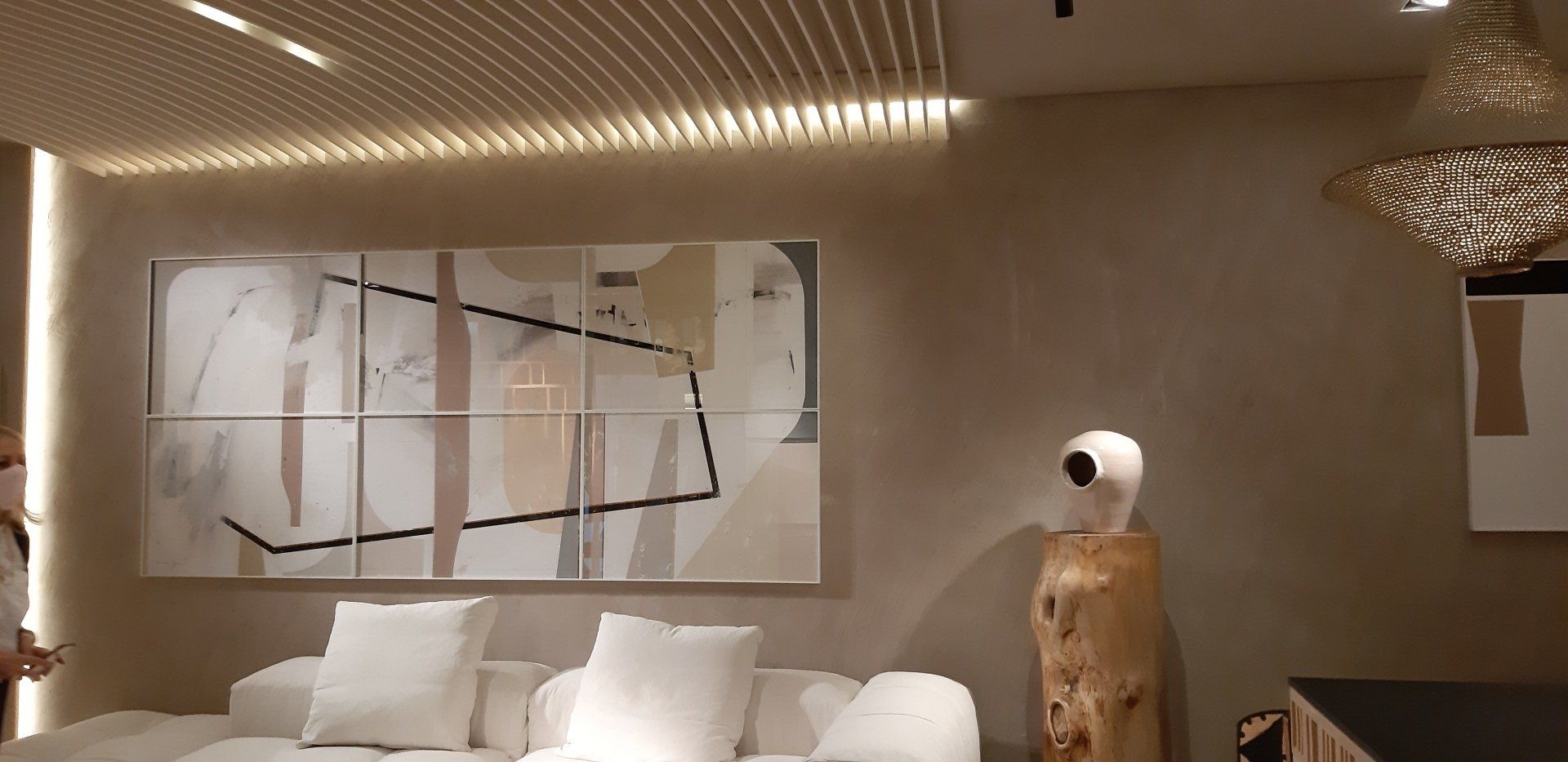 Espacio realizado con mortero de arcilla en Casa Decor.