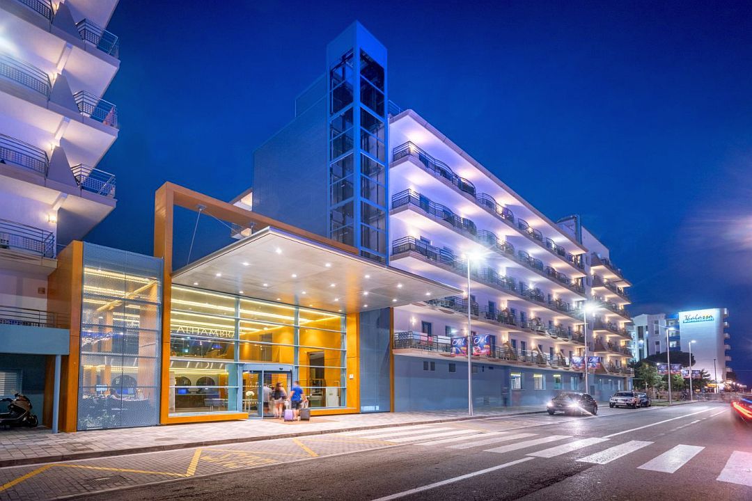 Hotel Alhambra in Santa Susanna bei PP Busreisen