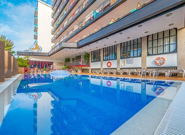 Hotel CheckIn Garbi in Calella bei PP Busreisen