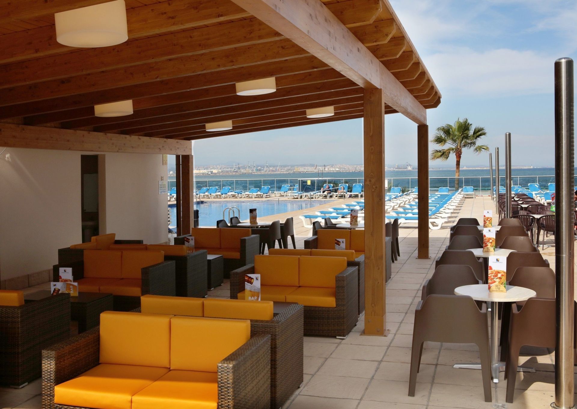 Hotel Golden Donaire Beach in La Pineda bzw. Salou günstig buchen bei PP Busreisen