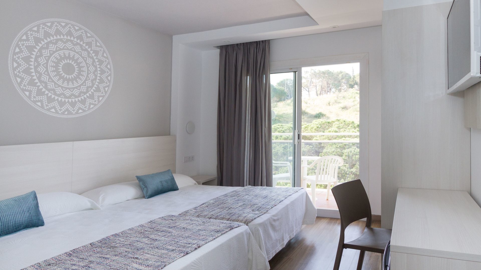 Hotel Oasis Park Splash in Calella günstig buchen bei PP Busreisen