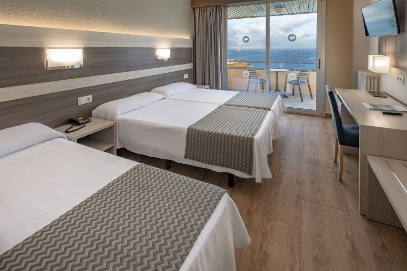Hotel 4R Playa Park in Salou günstig buchen bei PP Busreisen
