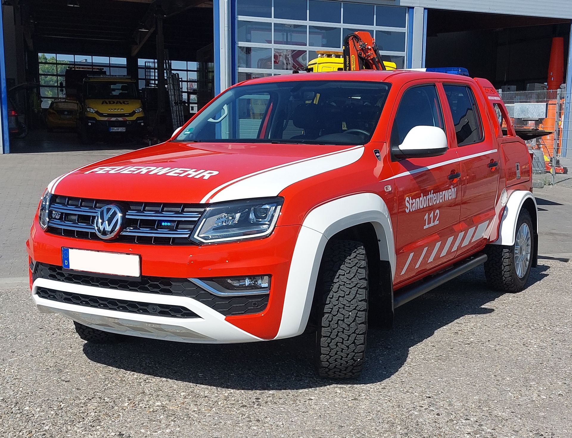 Volkswagen Amarok Hubbrillenfahrzeug Tiefgaragenbergefahrzeug Ausführung TBF-W