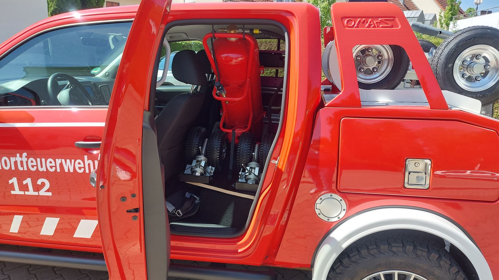 Feuerwehr Löschfahrzeug Elektrofahrzeug Brand Tiefgaragen Garagen Hubbrille Brille Brillenfahrzeug Bergefahrzeug