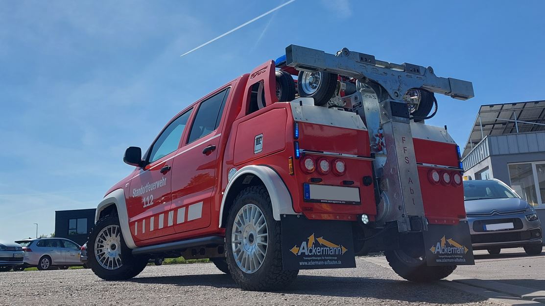 Feuerwehr Löschfahrzeug Elektrofahrzeug Brand Tiefgaragen Garagen Hubbrille Brille Brillenfahrzeug Bergefahrzeug