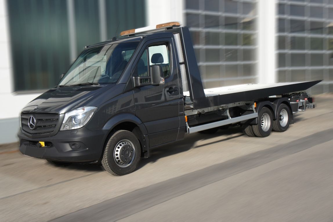 Mercedes Sprinter Abschleppwagen mit Verschiebeplateau Zusatzachse Auflastung