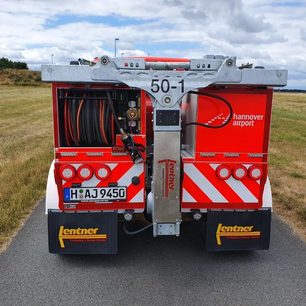 Amarok mit Hubbrille Tiefgaragenbergefahrzeug Ausführung Feuerwehr TBF-W