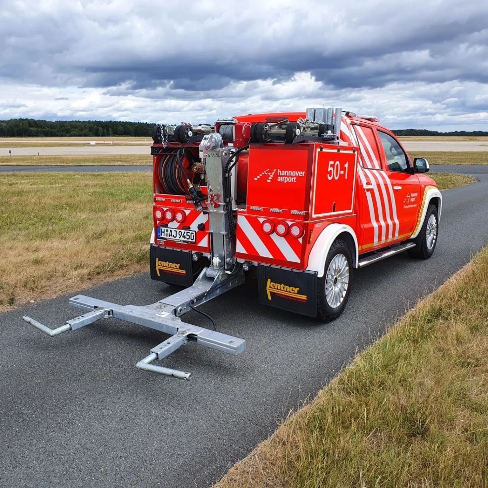 Amarok mit Hubbrille Tiefgaragenbergefahrzeug Ausführung Feuerwehr TBF-W