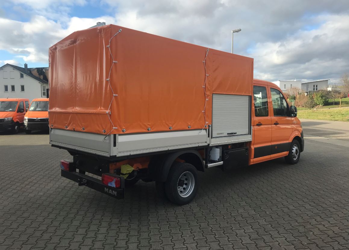 MAN TGE Doppelkabine Planenaufbau Rolladenkasten Werkspritsche