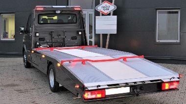 Volkswagen Crafter Autotransporter mit Aluminium Festplateau