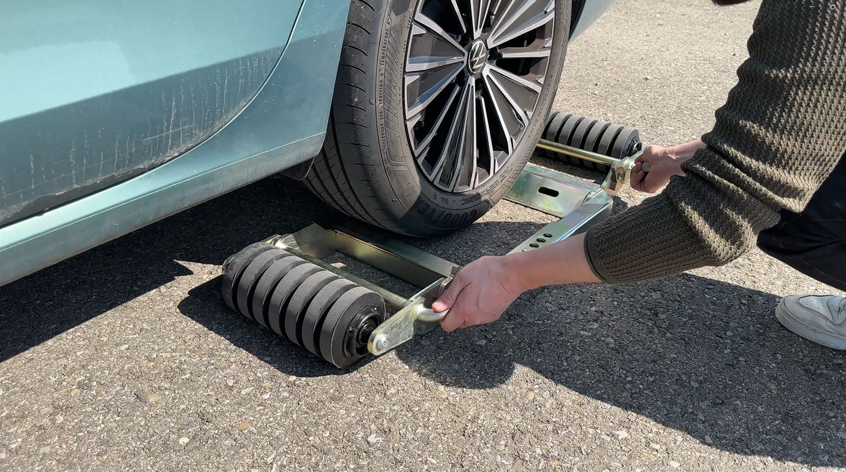 Verladeroller Tow-Away für Verschiebeplateaus und Festplateaus blockierte Parkbremsen Transport von Elektrofahrzeugen