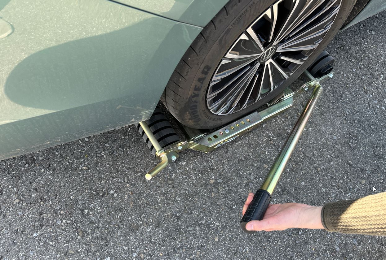 Verladeroller Tow-Away für Verschiebeplateaus und Festplateaus blockierte Parkbremsen Transport von Elektrofahrzeugen