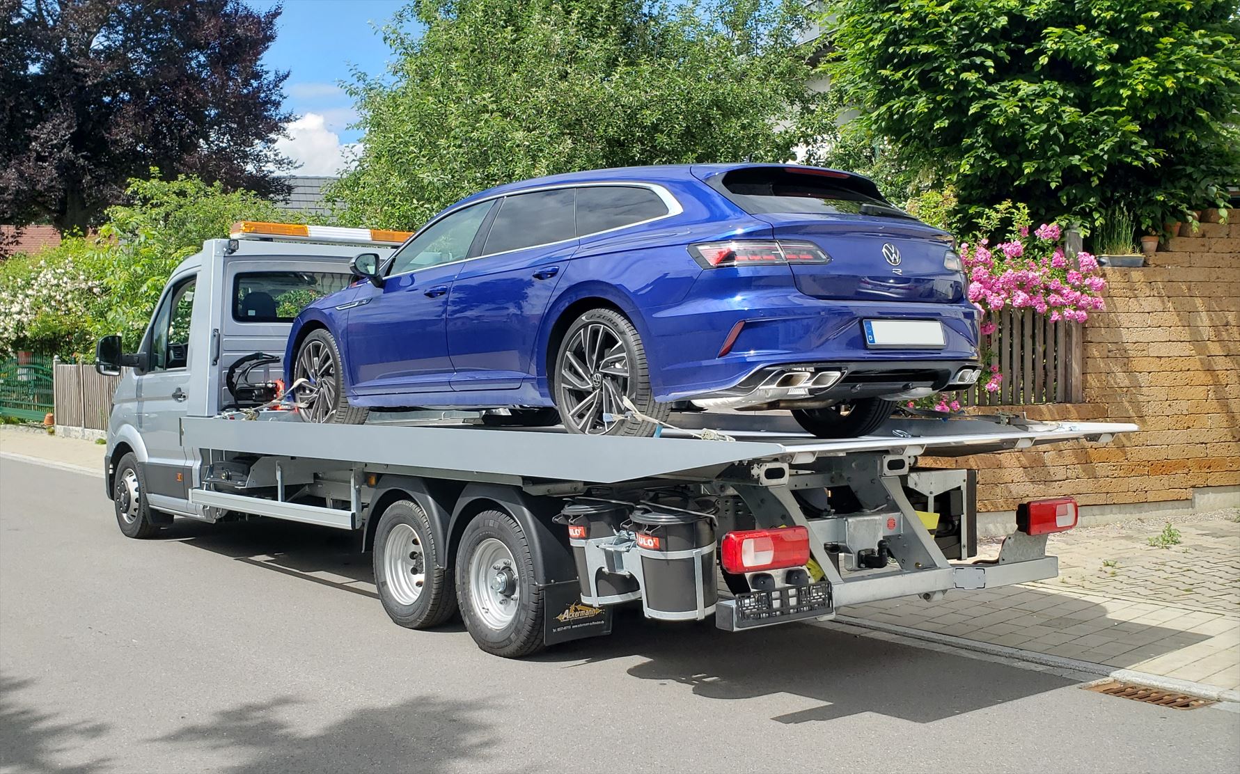 Volkswagen Crafter Abschleppwagen Auffahrwinkel Verschiebeplateau Aluminiumplateau Arteon Sportwagen Auffahrwinkel Nutzlast