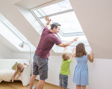 Fliegengitter-Rollo für Dachfenster Fliegengitter-Rollo für Dachfenster