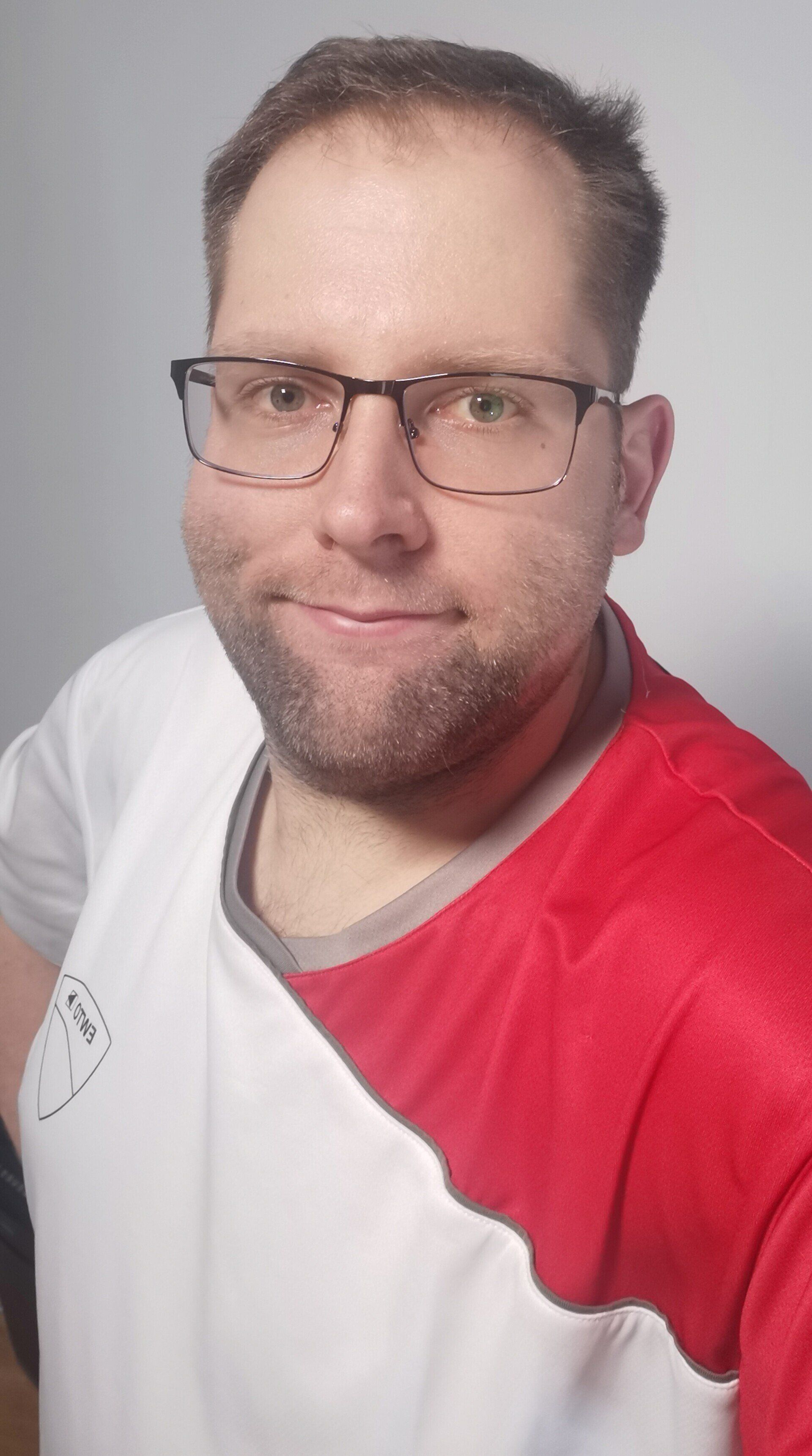 Sifu Kevin Hackenberg Sifu Kevin Hackenberg, Schulleiter, WingTsun Schulen Hackenberg / Ahaus / Nordhorn