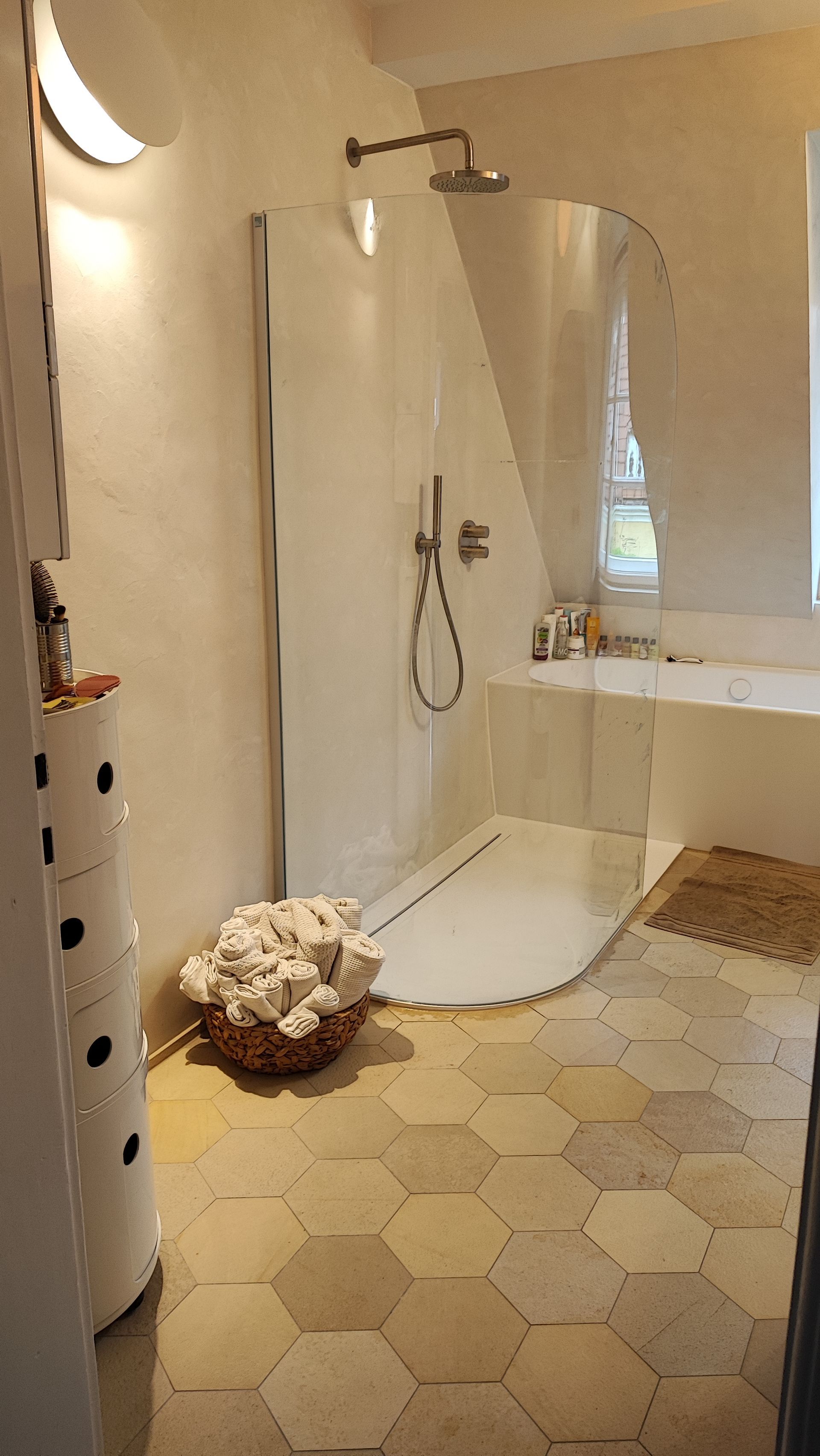 Glasduschwand nach Maß gebogen mit geraden Verlängerungen MEINE GLAS DUSCHE - Gebogene Duschwände, Duschtüren, Duschkabinen nach Maß