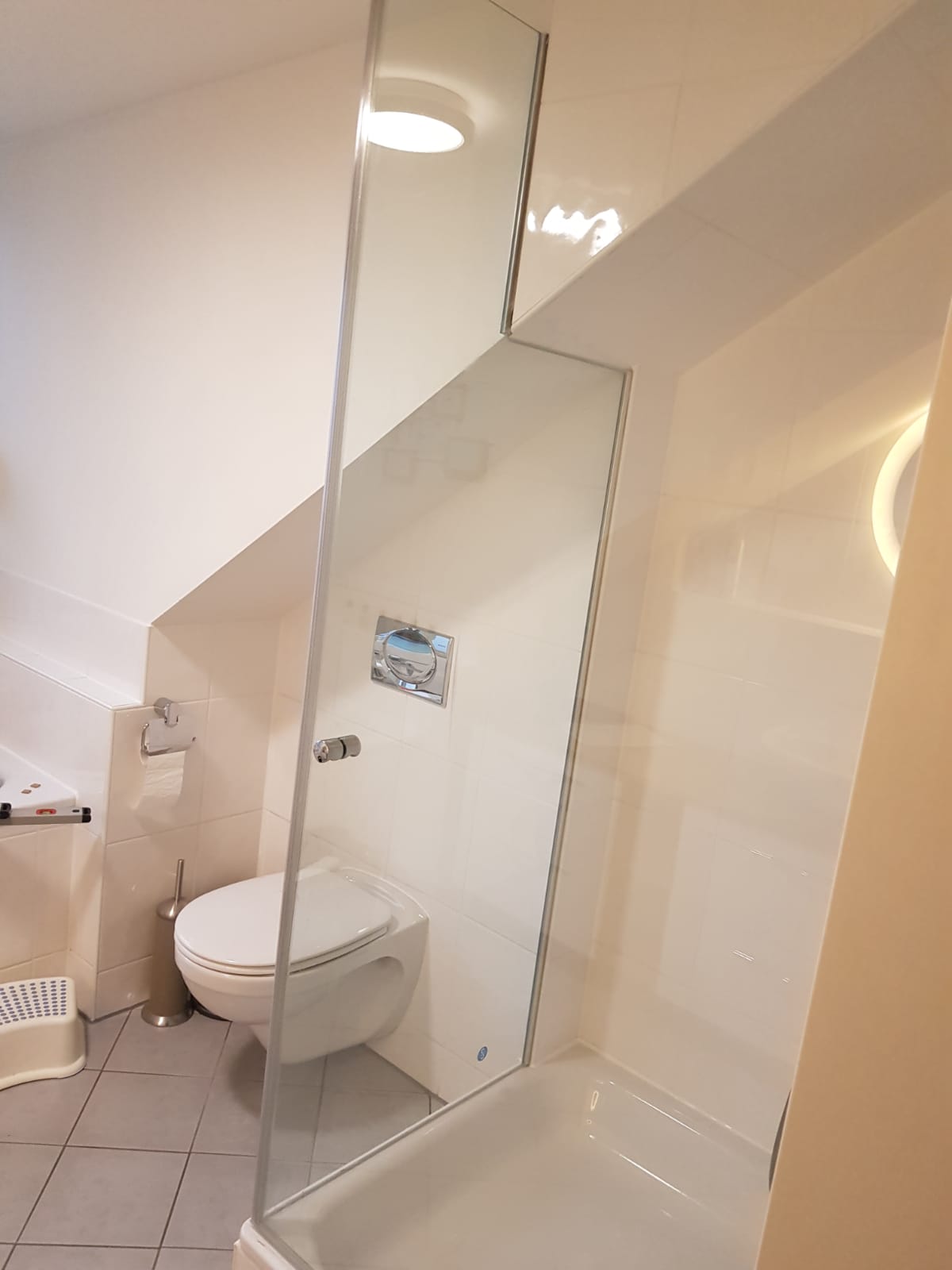 Individuelle Glasanpassung bei unseren Glasduschen - www.meine-glas-dusche.de