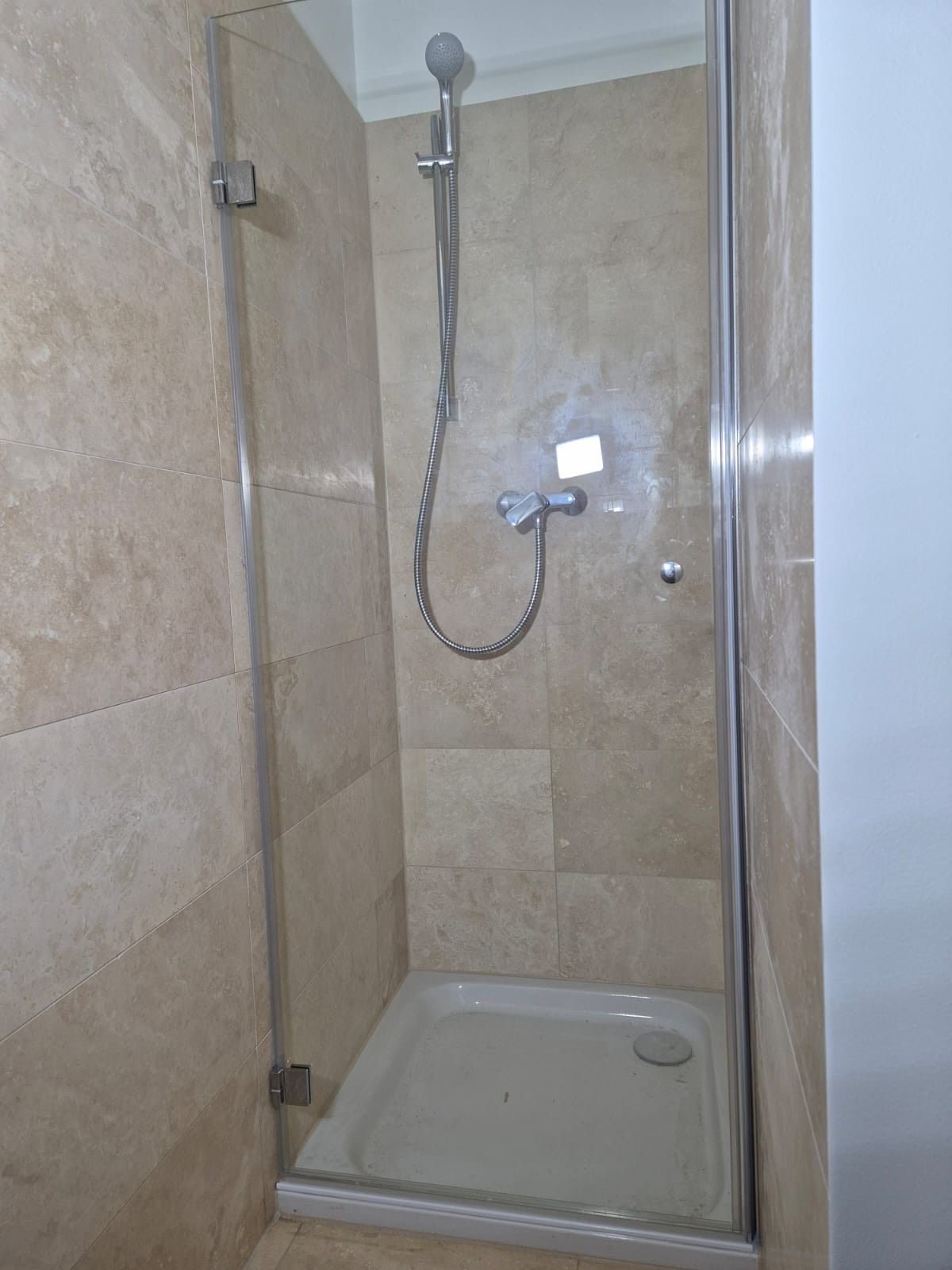 www.meine-glas-dusche.de - Hebe-Senk-Duschtüre aus ESG 8 mm nach Maß mit Montage