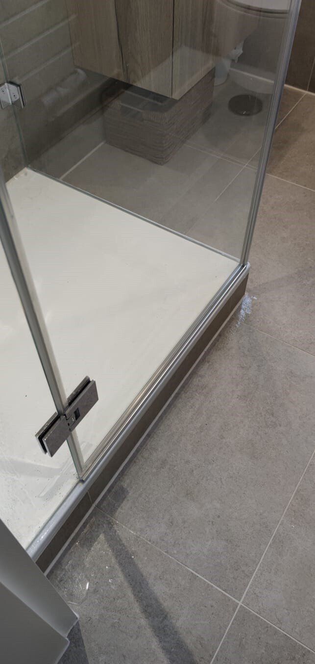 Pendeltürbeschlag aus der Serie Swing von MEINE GLAS DUSCHE