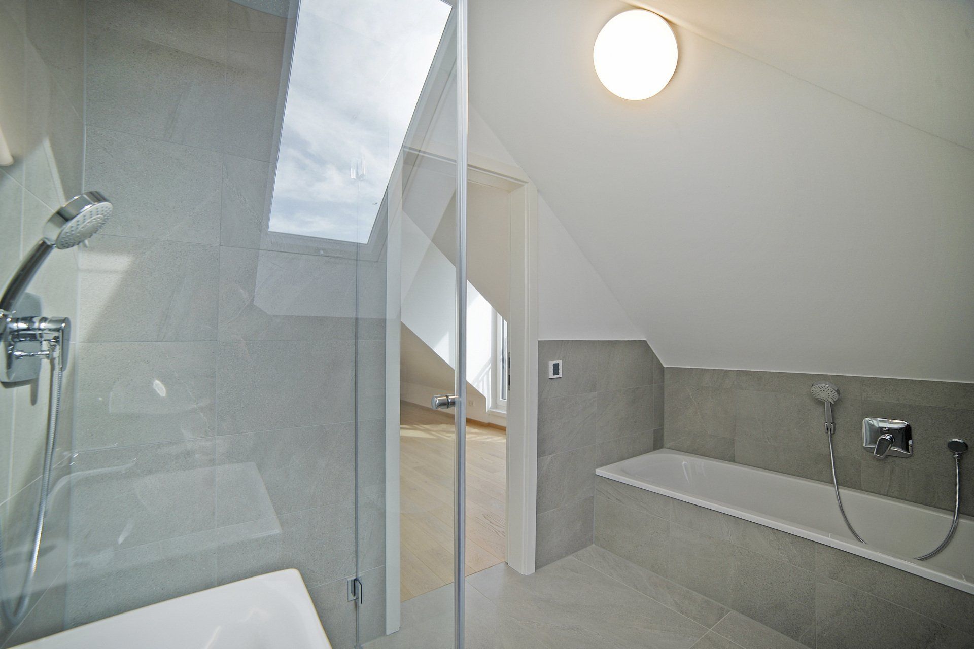Transparenz im Bad und beim Duschen - www.meine-glas-dusche.de