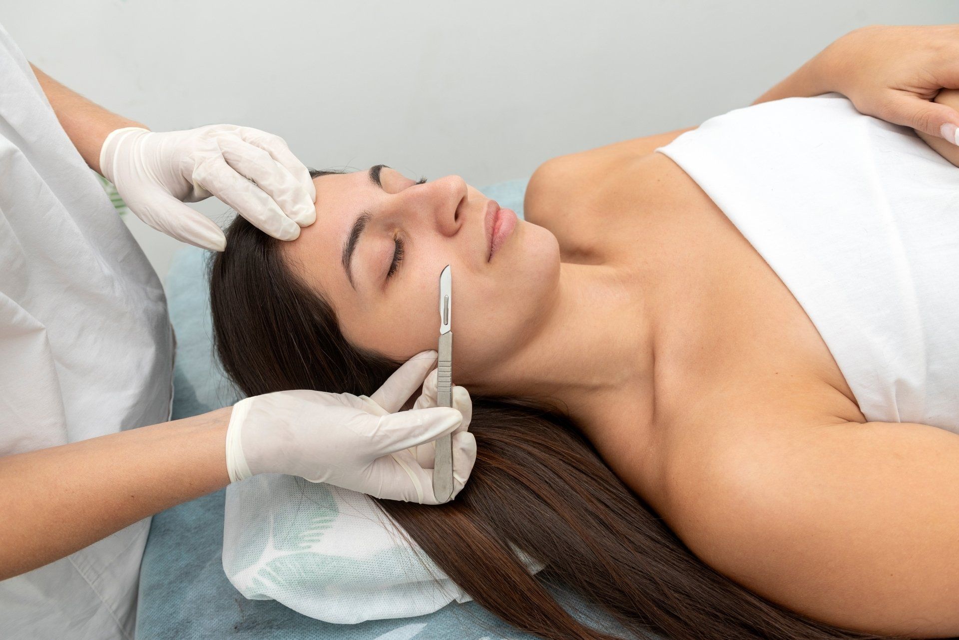 Dermaplaning Dermaplaning
