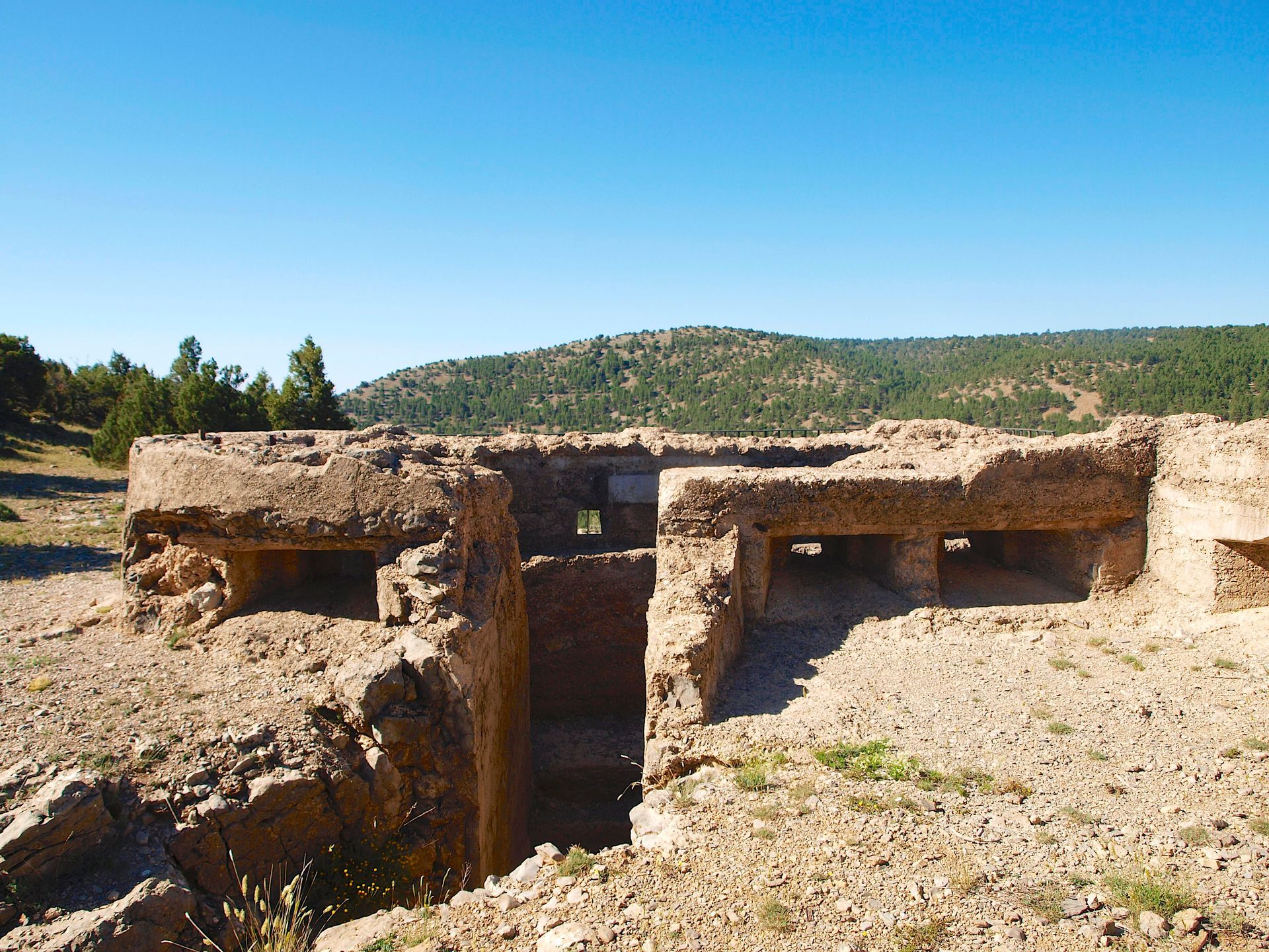 Trincheras de Sarrión, un viaje al pasado. Verde Teruel. 50 experiencias