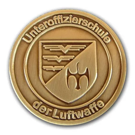 Challenge Coin der Bundeswehr, Antik-Gold-Finish geprägt in 2D, rein metallisch