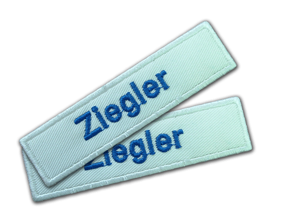 Namensstreifen, Namensbänder für Firmen mit dem eigenen Firmenlogo gestickt von der Schwemmlein GmbH aus Bayreuth