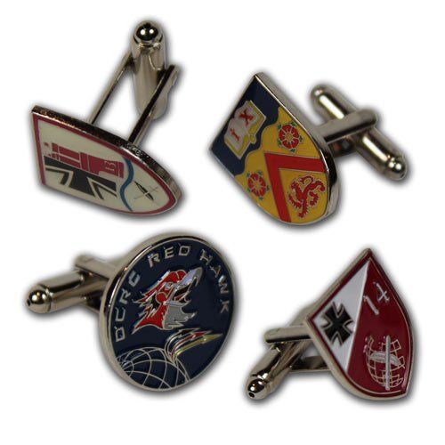 Hochwertige Manschettenknöpfe geprägt in 2D, farbig emailliert oder in 3D rein metallisch, mit dem eigenen Wappen oder Motiv von der W. Schwemmlein GmbH aus Bayreuth