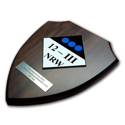 Kunststoffwappen mit UV-Versiegelung, Textschleifen oder Textbalken mit eigenem Wappen, Logo oder Motiv von der W. Schwemmlein GmbH für Bundeswehr, Polizei, Bundespolizei, Zoll, Organisationen, Vereine oder Privat.