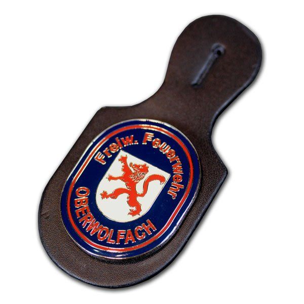 Brustanhänger, Verbandsabzeichen, Lederanhänger für die Feuerwehr mit dem eigenen Wappen, Logo oder Motiv, fertigt die W. Schwemmlein GmbH aus Bayreuth in geprägter oder gedruckter Ausführung