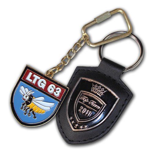 Schlüsselanhänger aus Metall, geprägt mit dem eigenen Wappen oder Logo, von der W. Schwemmlein GmbH aus Bayreuth