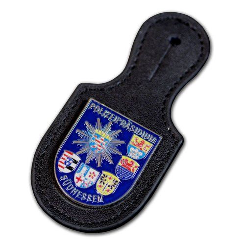 Verbandsabzeichen, Brustanhänger, Lederanhänger, Metallwappen auf Leder für die Polizei, Bundespolizei, Zoll, Spezialeinheiten, mit eigenem Wappen, Logo oder Motiv, gedruckt oder geprägt von der W. Schwemmlein GmbH aus Bayreuth