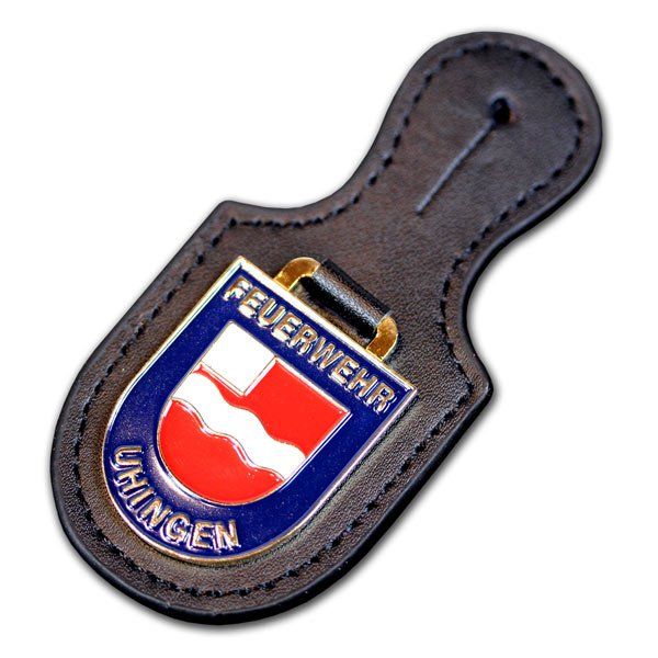 Brustanhänger, Verbandsabzeichen, Lederanhänger für die Feuerwehr mit dem eigenen Wappen, Logo oder Motiv, fertigt die W. Schwemmlein GmbH aus Bayreuth in geprägter oder gedruckter Ausführung
