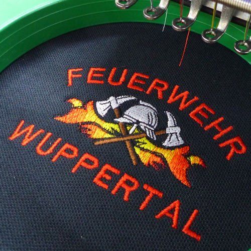 Sonderanfertigungen von Stickerei, Direkteinstickungen in Textilien, T-Shirt, Poloshirt, Sweatshirt, Jacken