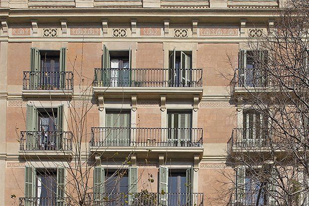 Perspectiva exterior de rehabilitación de fachada, bajos más 5 pisos, detalle bajos más paramentos