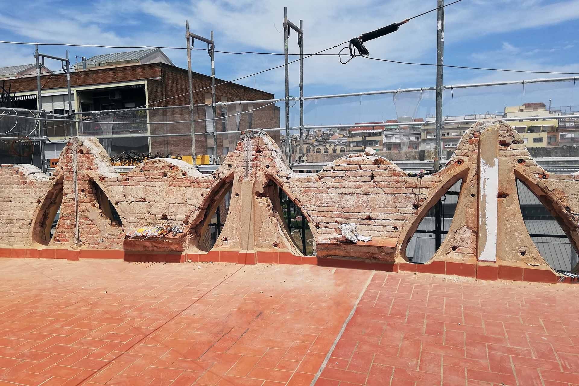 Perspectiva exterior de rehabilitación de fachada, bajos más 5 pisos, detalle bajos más paramentos