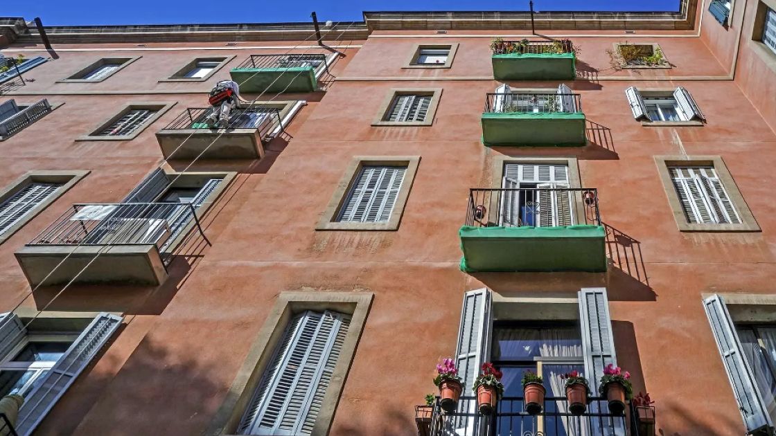 Restauración de Fachadas Barcelona: Renueva y Protege la Imagen de tu Edificio con MEYRI