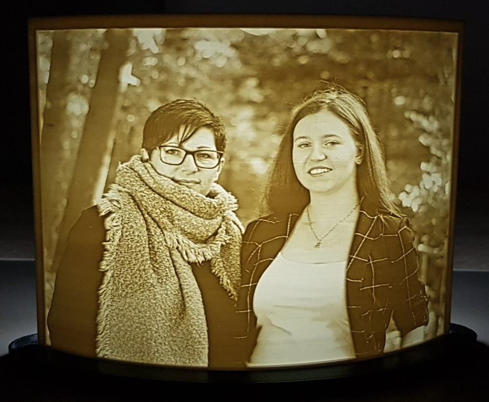 Beleuchtetes Lithophane mit 2 Frauen ohne Farbe