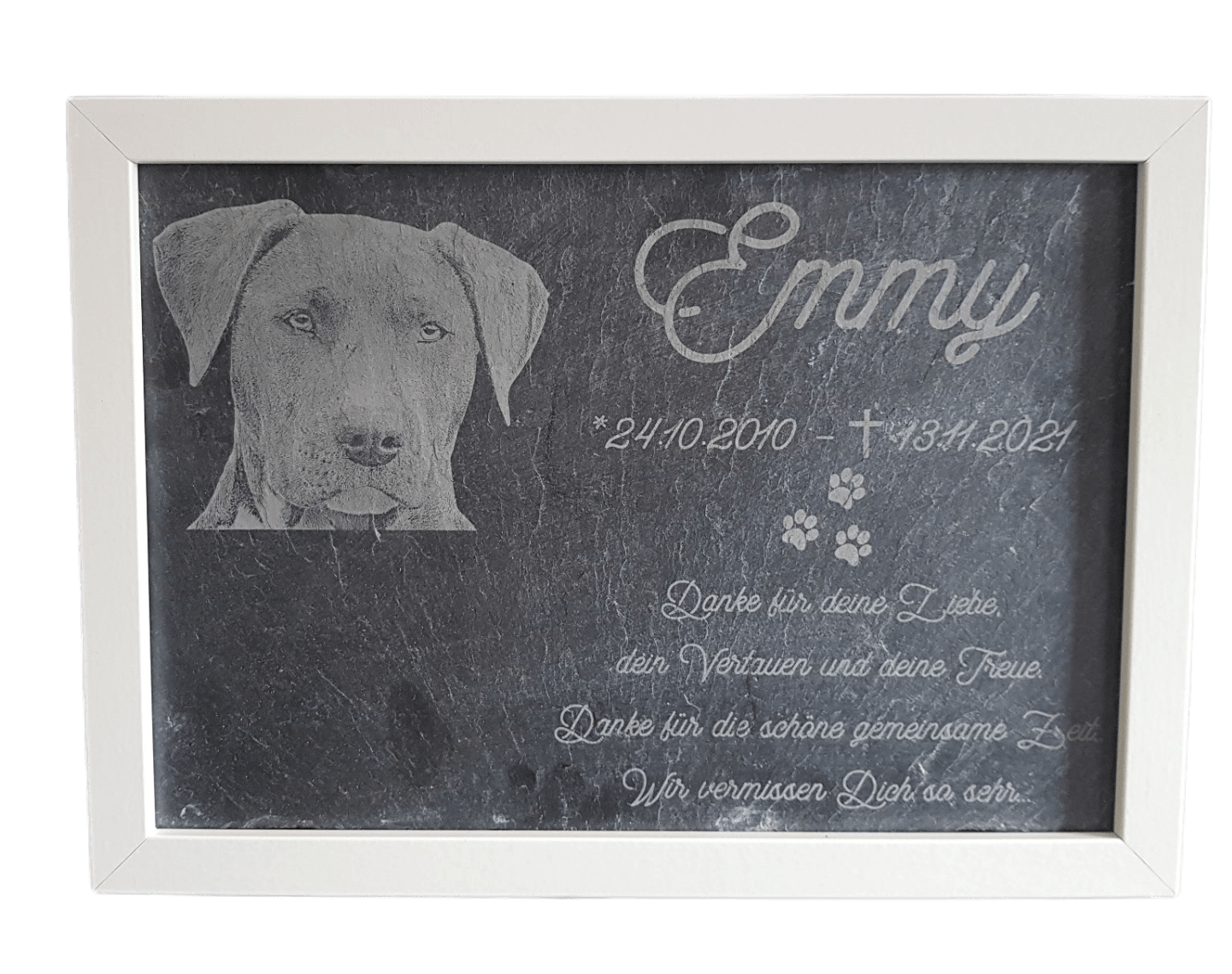 Schwarze Schieferplatte mit Hunde Fotogravur und Textgravur im Bilderrahmen