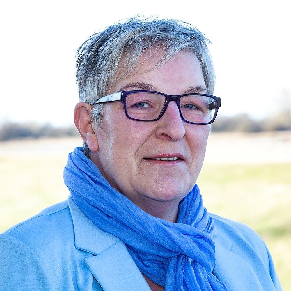 Melanie Scrobucha Melanie Scrobucha