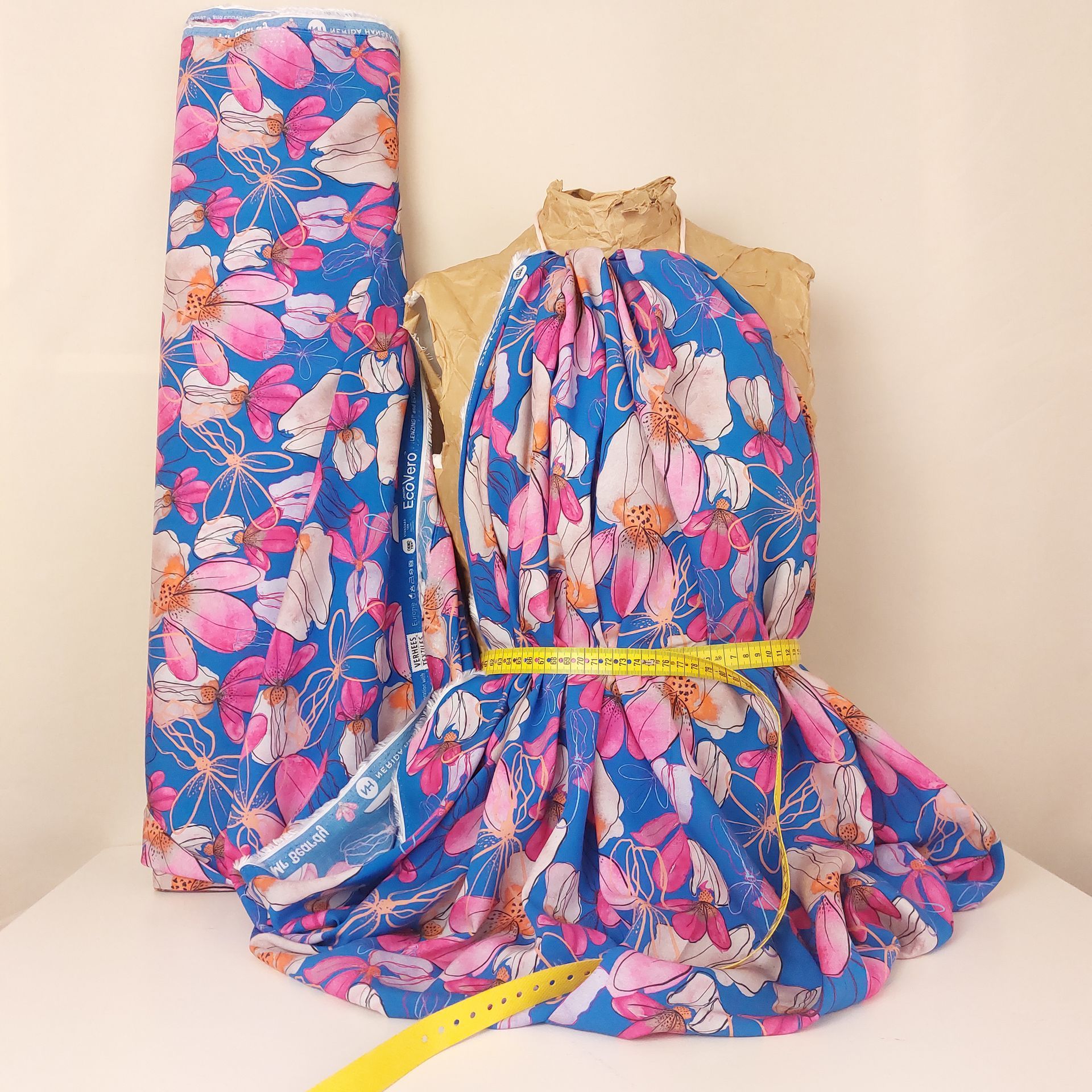 Viskose von Nerida Hansen in farbenfrohem Design